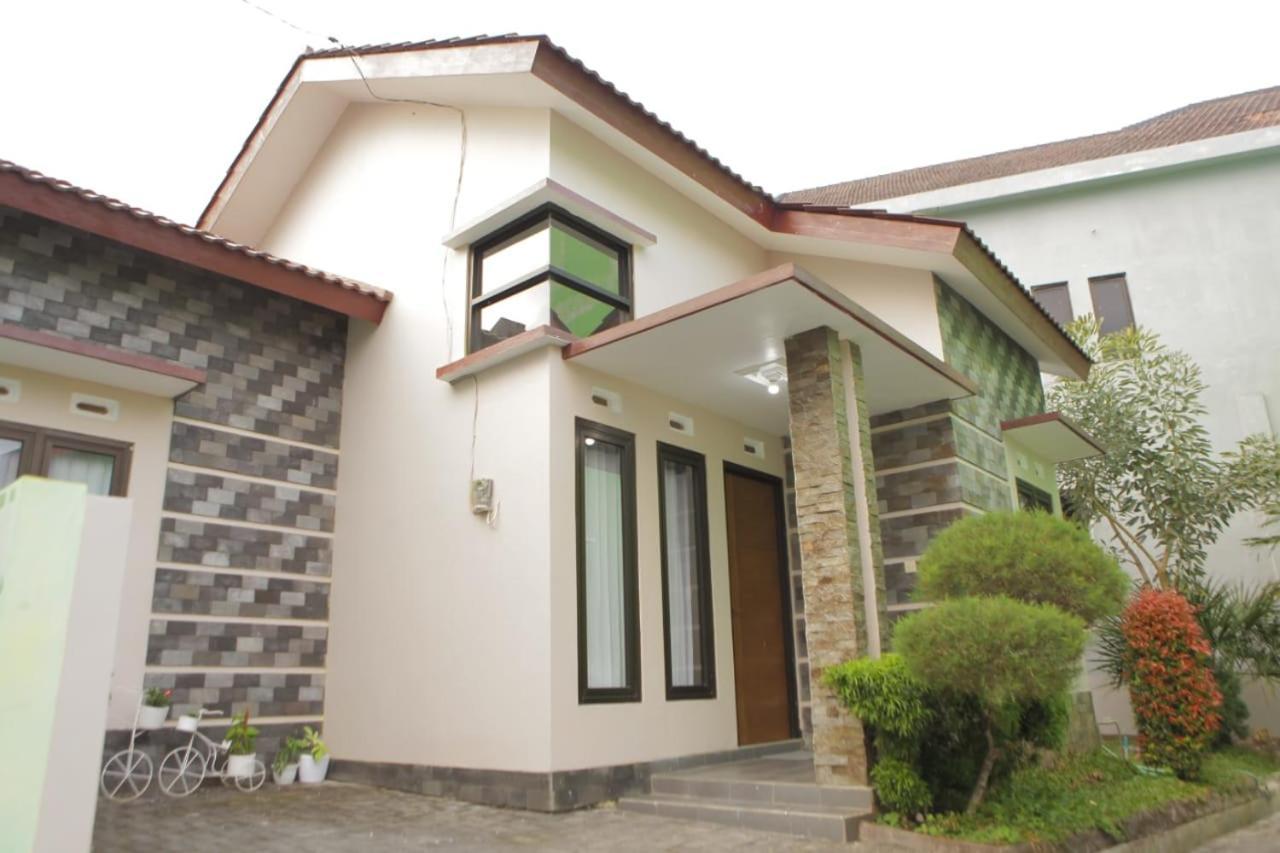 Villa Petit Tour Batu  Exterior photo