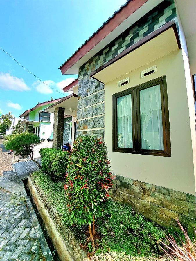 Villa Petit Tour Batu  Exterior photo